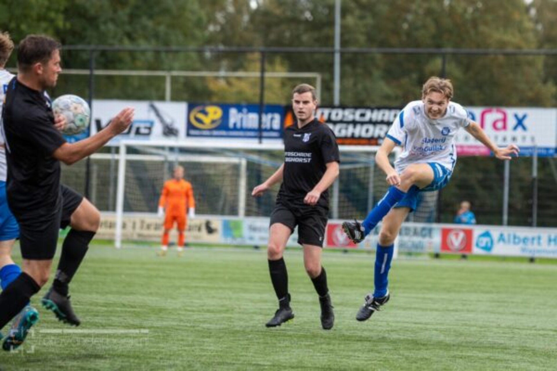 ST20231025-27133 voetbal WZC-Vevo
Fotodatum: Zaterdag 28-oktober-2023
Plaats : Wapenveld
Adres : WZC
Onderwerp : WZC-VEVO, 
foto: Henri van der Beek