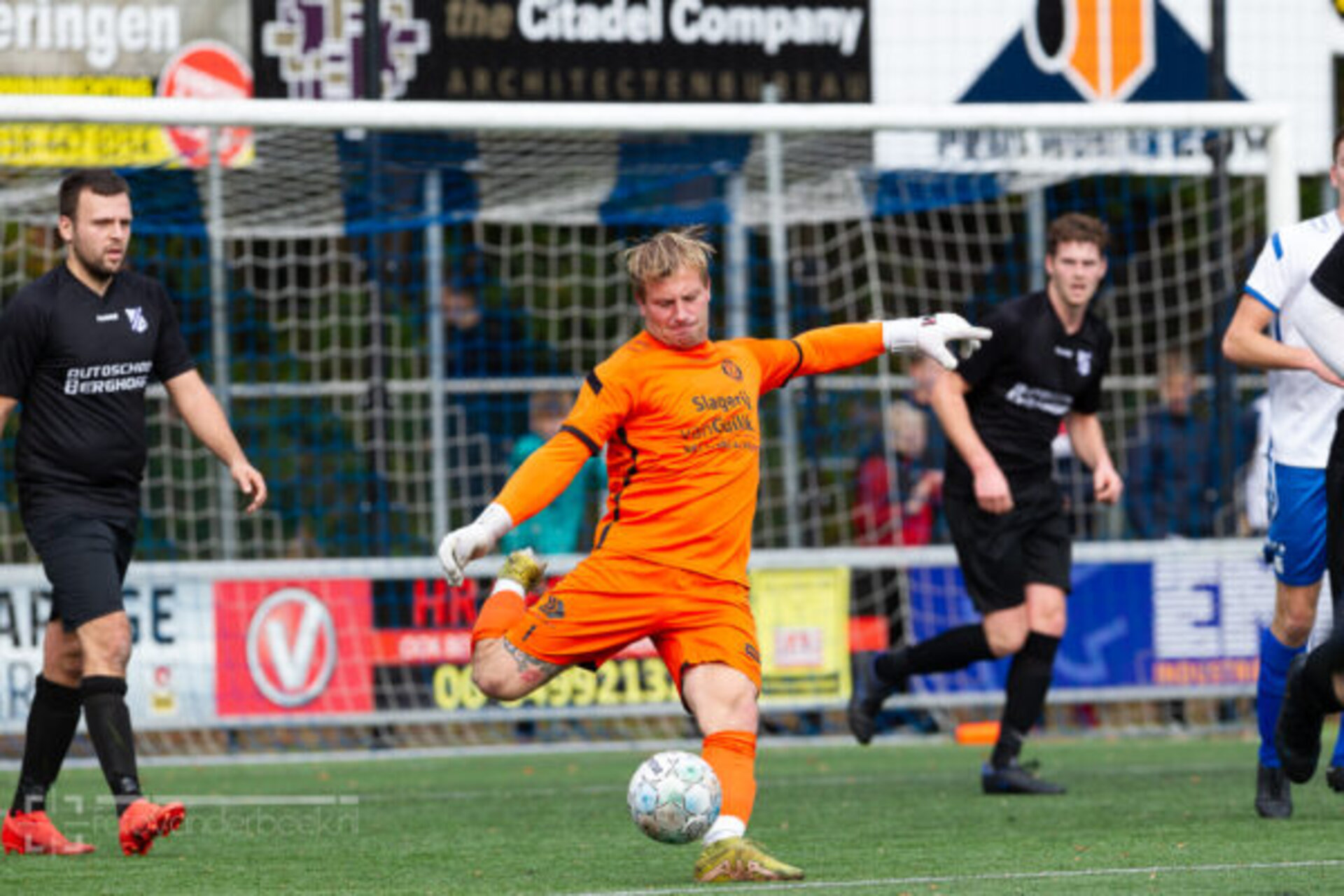 ST20231025-27133 voetbal WZC-Vevo
Fotodatum: Zaterdag 28-oktober-2023
Plaats : Wapenveld
Adres : WZC
Onderwerp : WZC-VEVO, 
foto: Henri van der Beek
