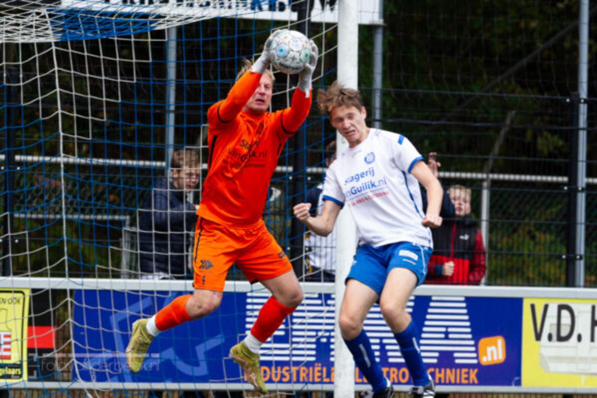 ST20231025-27133 voetbal WZC-Vevo
Fotodatum: Zaterdag 28-oktober-2023
Plaats : Wapenveld
Adres : WZC
Onderwerp : WZC-VEVO, 
foto: Henri van der Beek