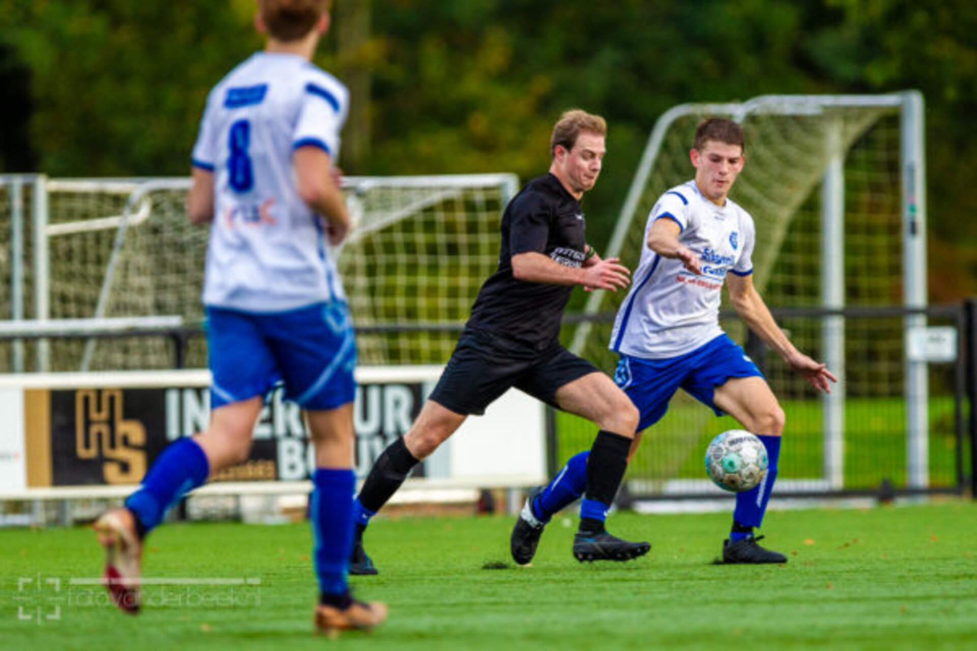 ST20231025-27133 voetbal WZC-Vevo, Jonas Faber met arjan Doppenberg
Fotodatum: Zaterdag 28-oktober-2023
Plaats : Wapenveld
Adres : WZC
Onderwerp : WZC-VEVO, 
foto: Henri van der Beek
