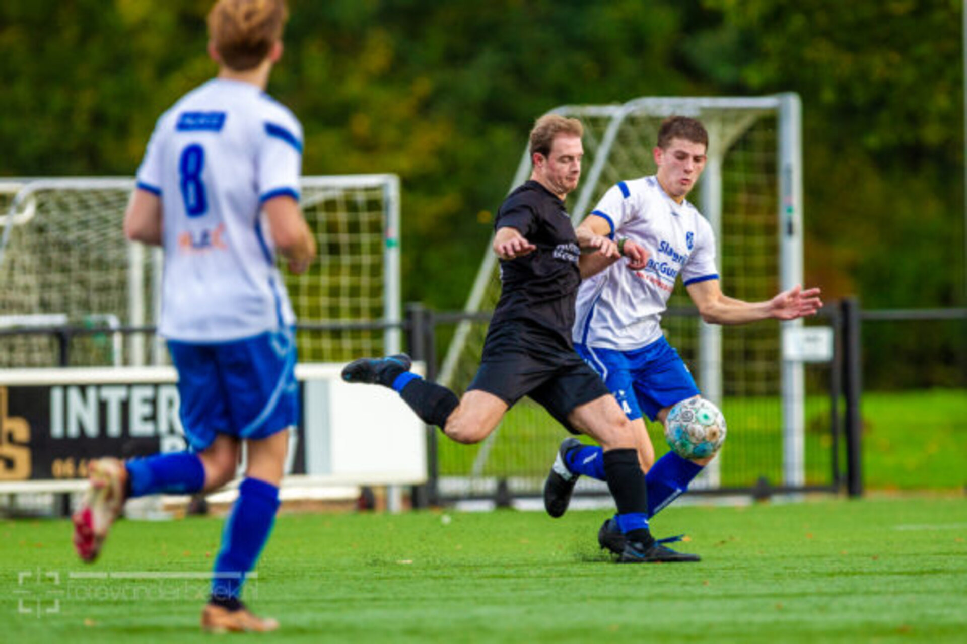 ST20231025-27133 voetbal WZC-Vevo, Jonas Faber met arjan Doppenberg
Fotodatum: Zaterdag 28-oktober-2023
Plaats : Wapenveld
Adres : WZC
Onderwerp : WZC-VEVO, 
foto: Henri van der Beek