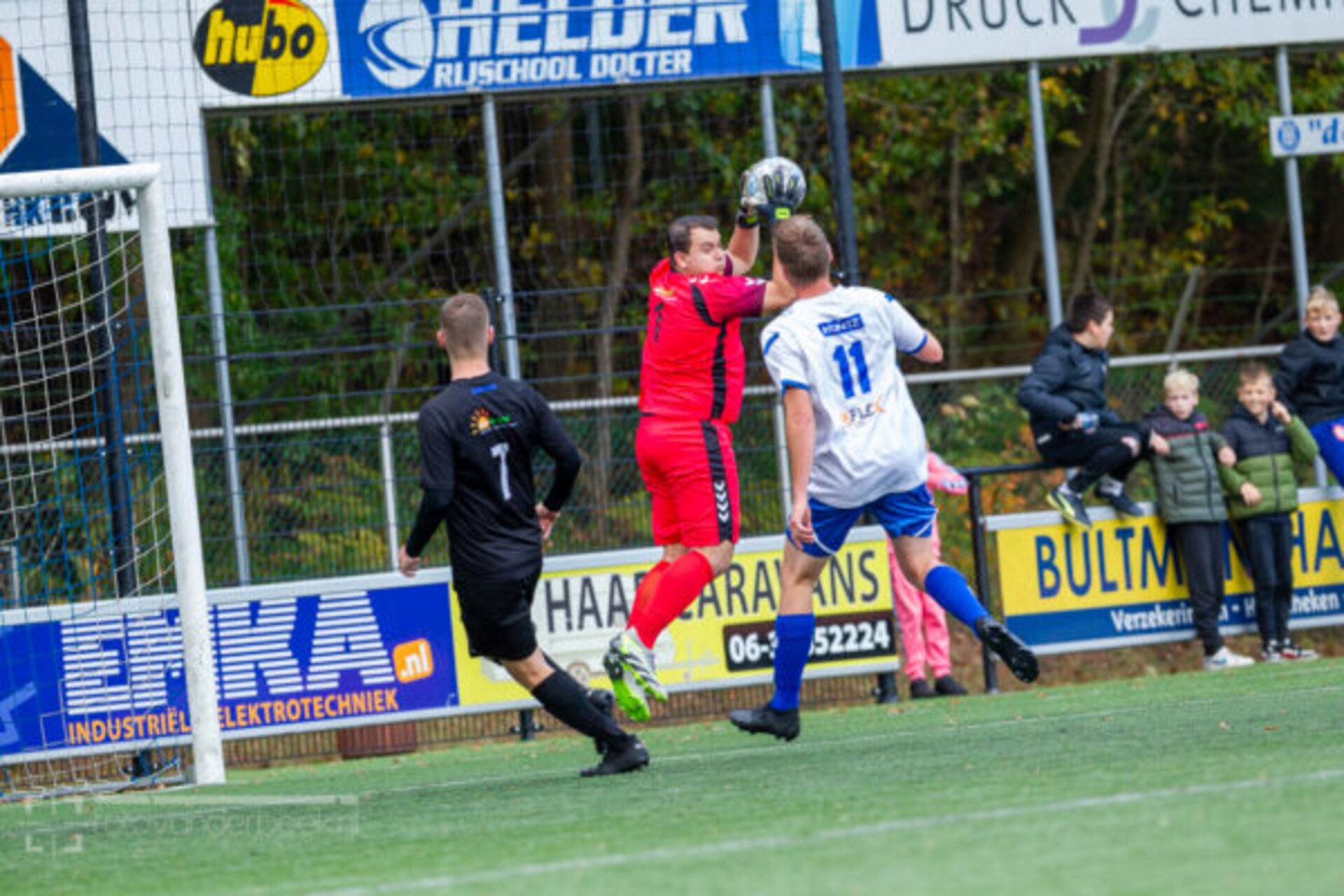 ST20231025-27133 voetbal WZC-Vevo
Fotodatum: Zaterdag 28-oktober-2023
Plaats : Wapenveld
Adres : WZC
Onderwerp : WZC-VEVO, 
foto: Henri van der Beek