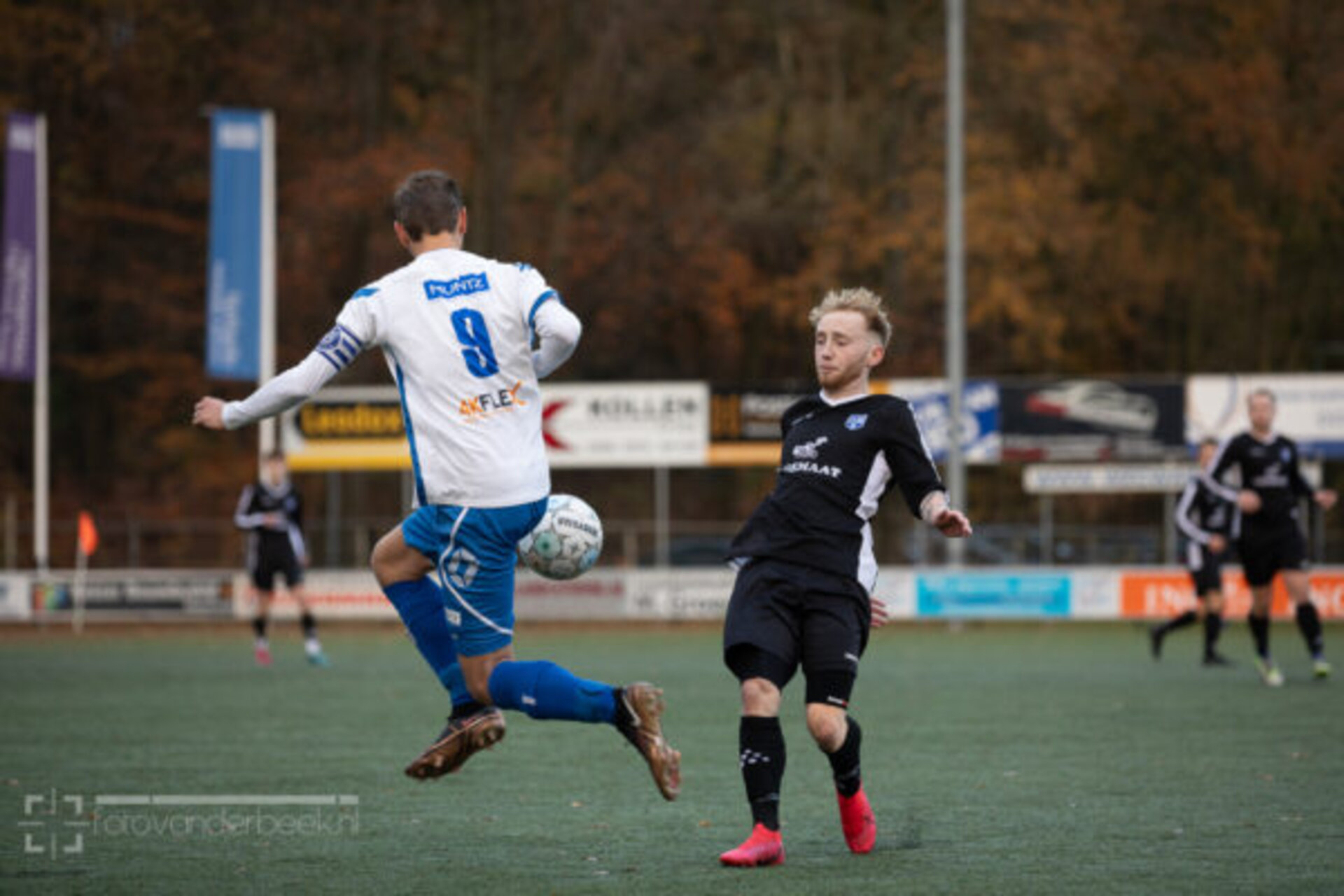 ST20231122-27737 voetbal WZC-SEH
Fotodatum: Zaterdag 25-november-2023
Plaats : Wapenveld
Adres : Zandbergen 4
Onderwerp : Amateurvoetbal, WZC - SEH
foto: Henri van der Beek