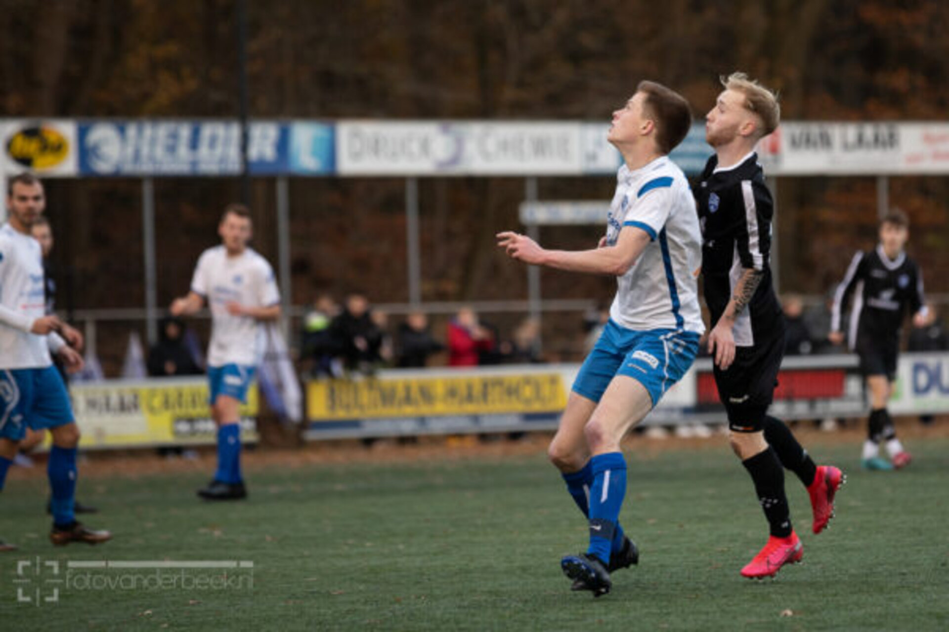 ST20231122-27737 voetbal WZC-SEH
Fotodatum: Zaterdag 25-november-2023
Plaats : Wapenveld
Adres : Zandbergen 4
Onderwerp : Amateurvoetbal, WZC - SEH
foto: Henri van der Beek