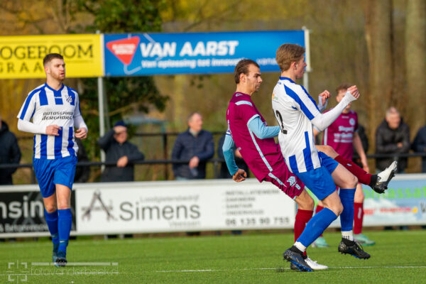 ST20240313-29911 Voetbal Vevo-WZC
Fotodatum: Zaterdag 16-maart-2024
Plaats : Veessen
Adres : Veesser Enkweg 39
Onderwerp : Amateurvoetbal, VEVO - WZC
foto: Henri van der Beek