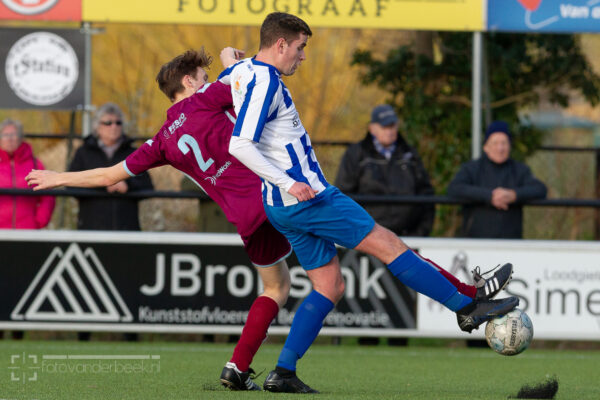 ST20240313-29911 Voetbal Vevo-WZC
Fotodatum: Zaterdag 16-maart-2024
Plaats : Veessen
Adres : Veesser Enkweg 39
Onderwerp : Amateurvoetbal, VEVO - WZC
foto: Henri van der Beek