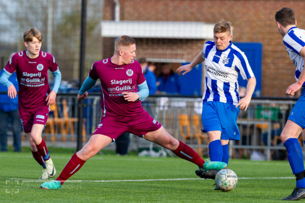 ST20240313-29911 Voetbal Vevo-WZC, Jorn Kroes en Davey Kroes
Fotodatum: Zaterdag 16-maart-2024
Plaats : Veessen
Adres : Veesser Enkweg 39
Onderwerp : Amateurvoetbal, VEVO - WZC
foto: Henri van der Beek