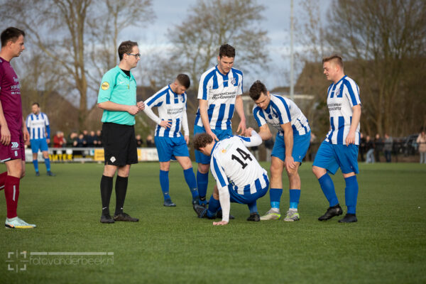 ST20240313-29911 Voetbal Vevo-WZC
Fotodatum: Zaterdag 16-maart-2024
Plaats : Veessen
Adres : Veesser Enkweg 39
Onderwerp : Amateurvoetbal, VEVO - WZC
foto: Henri van der Beek